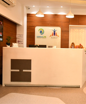 Dr Gaurav Garg dermatologist in delhi